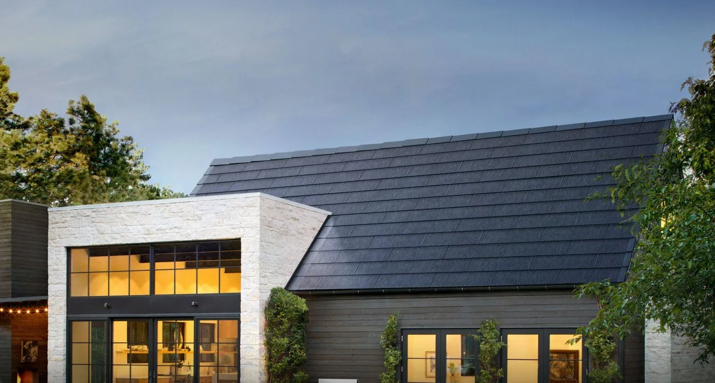 Tesla y la expansión de sus paneles solares con tecnología avanzada