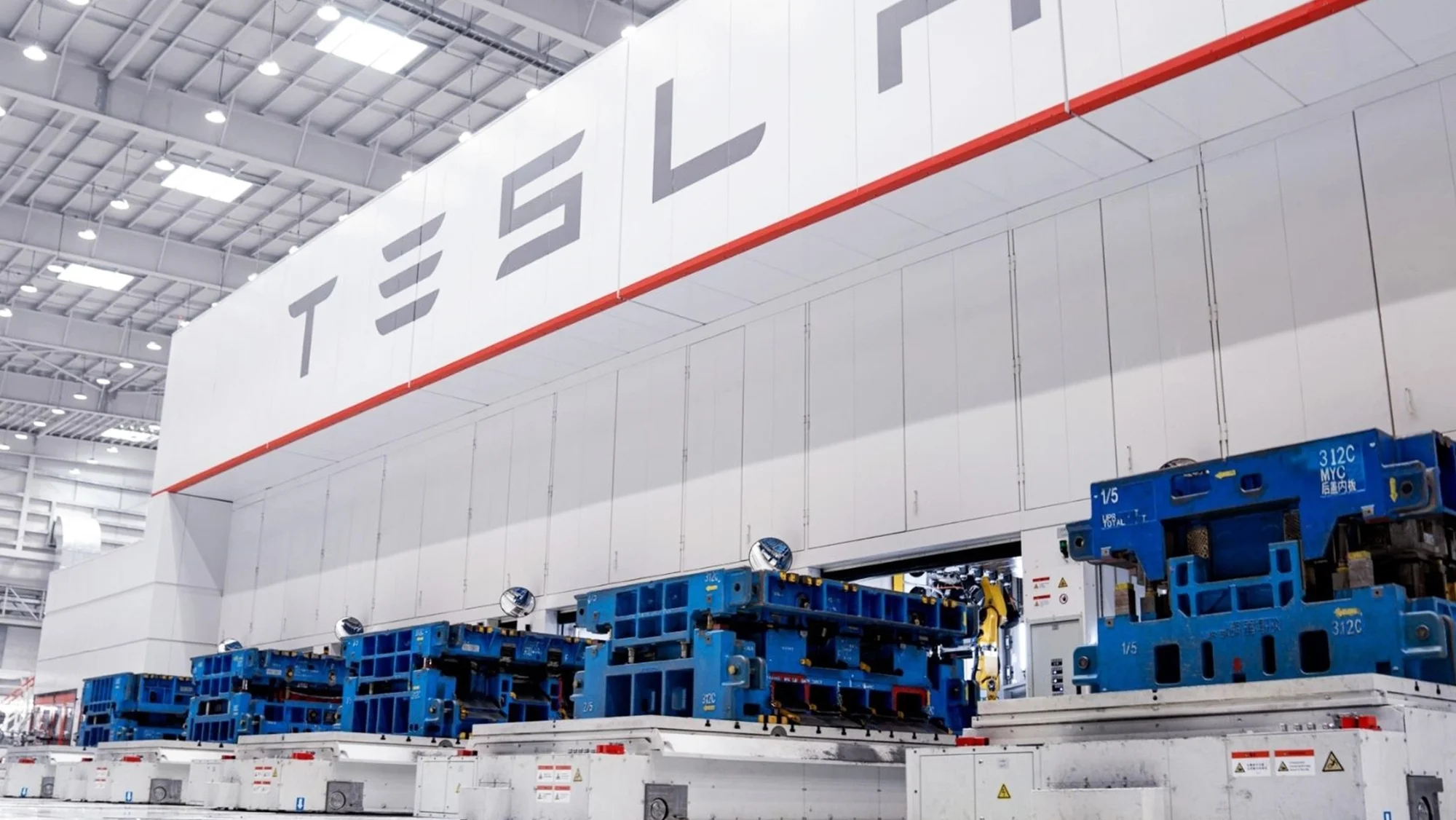 Tesla presenta baterías de alta capacidad